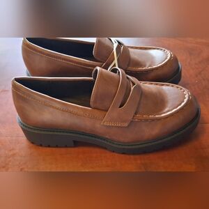 Soda Women's Brown Loafers
